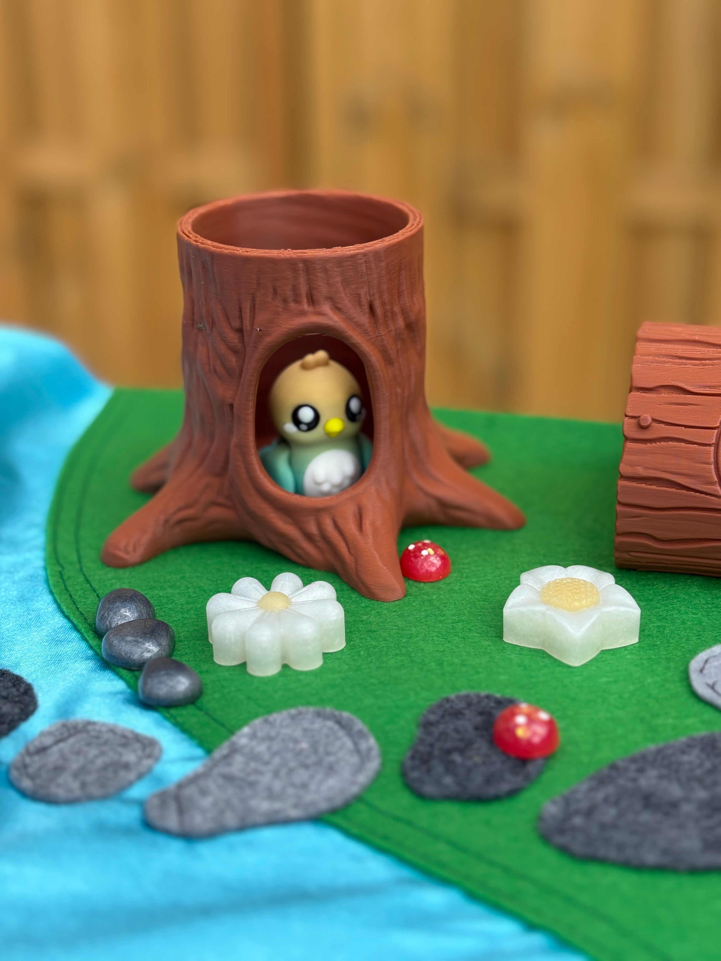 Tree stump with a cover