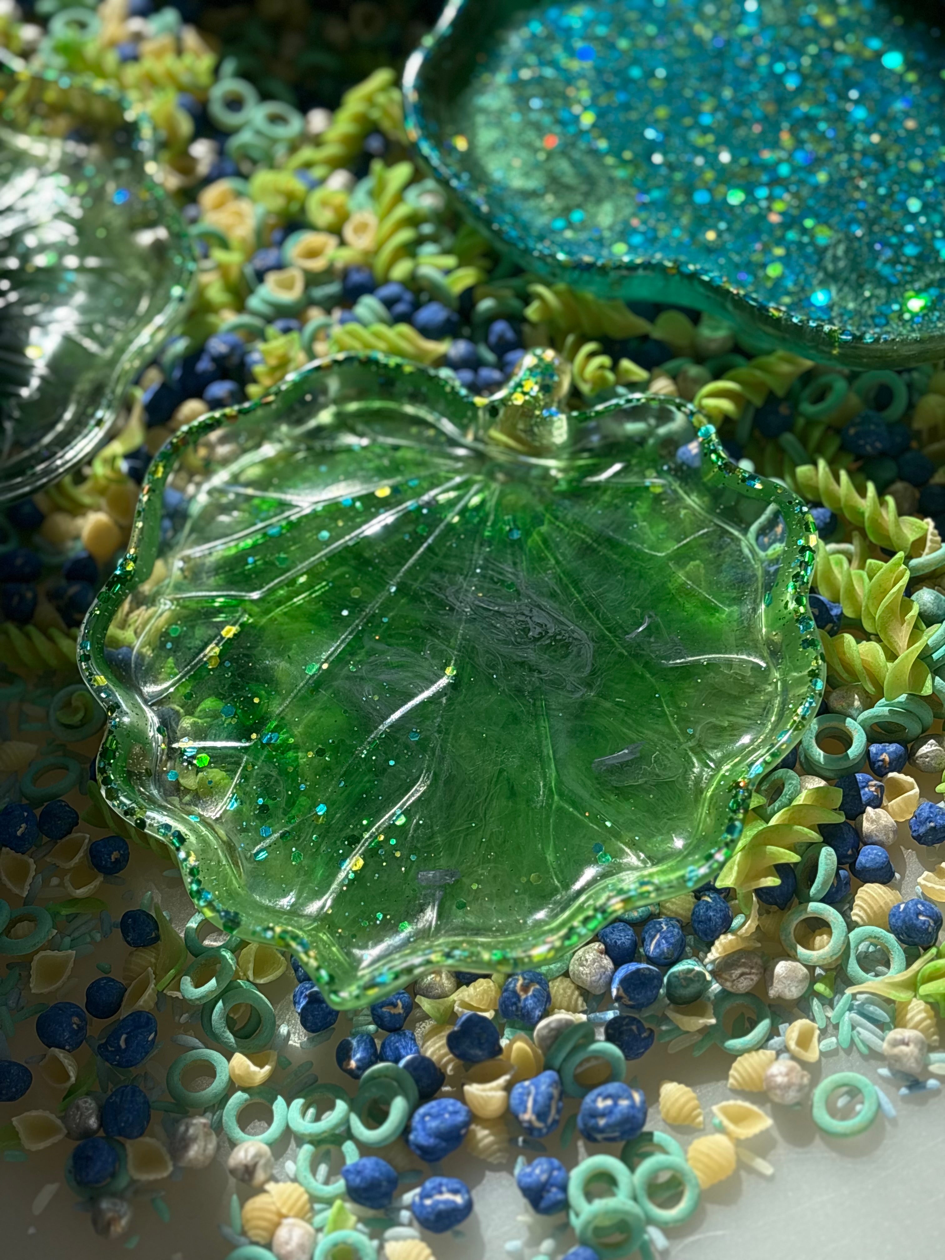 Leaf tray