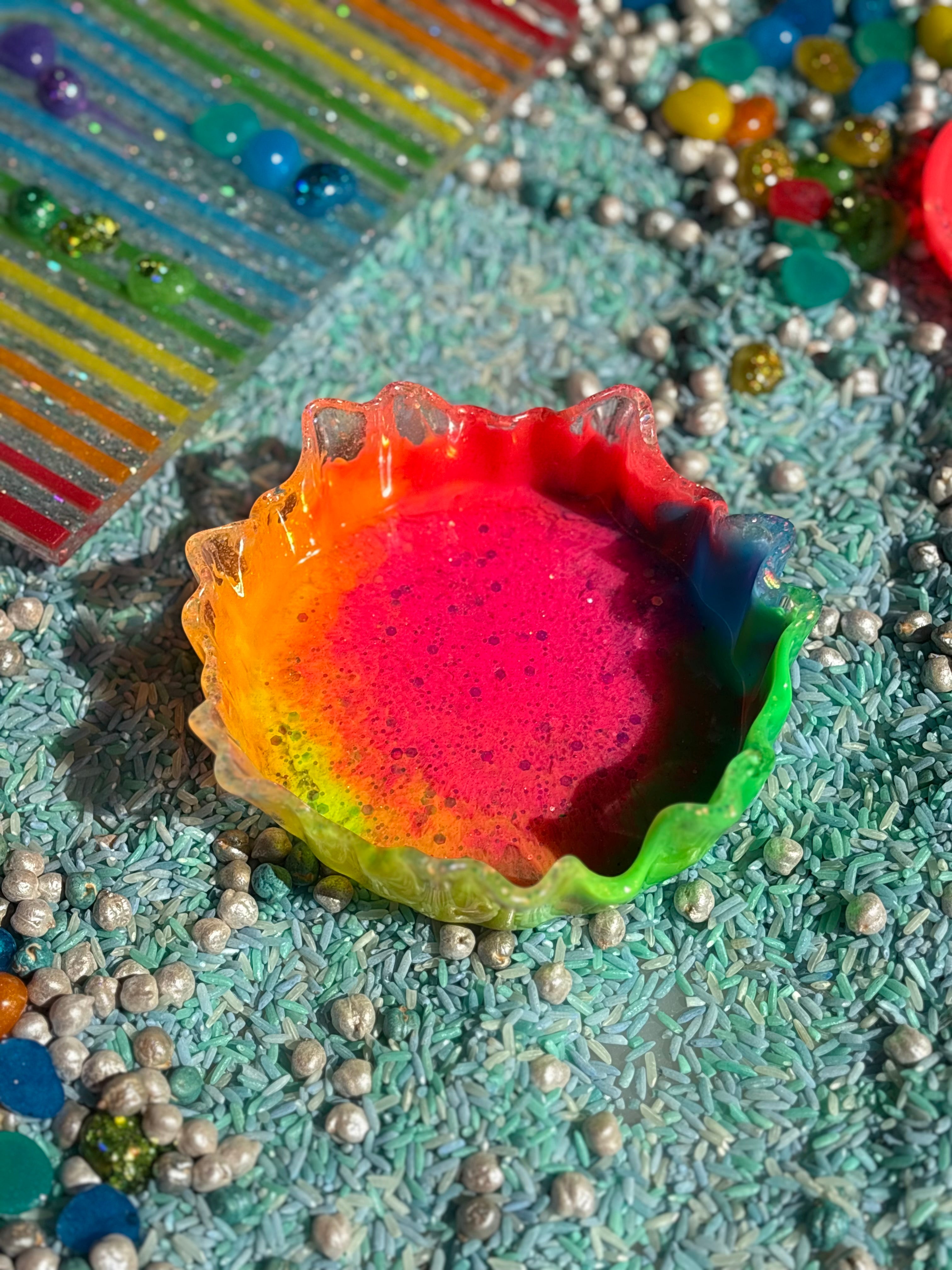 Neon ripple bowl