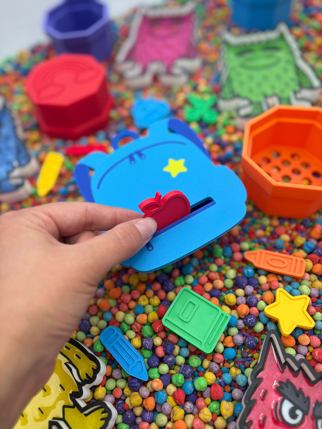 Backpack fine motor game
