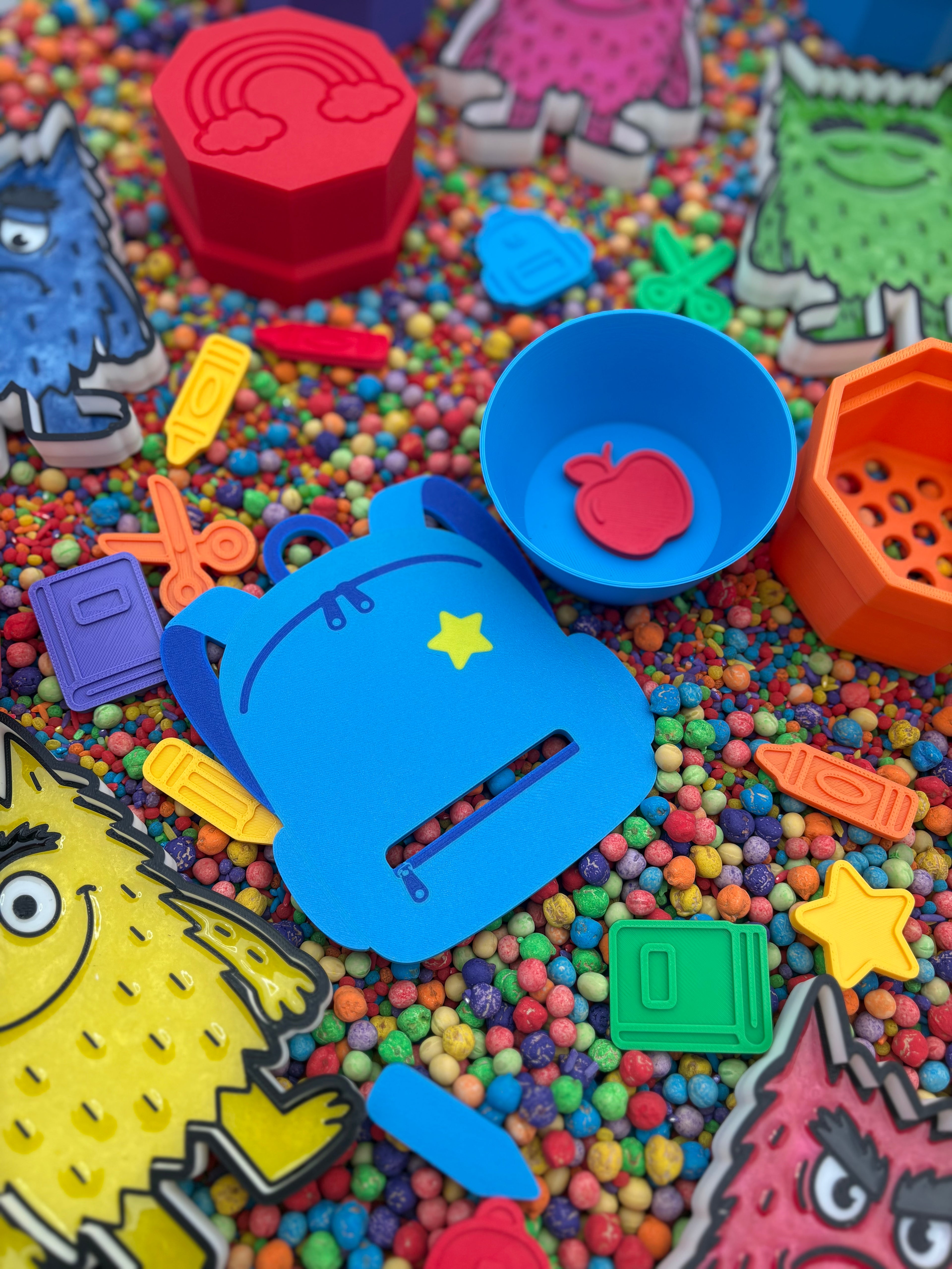 Backpack fine motor game