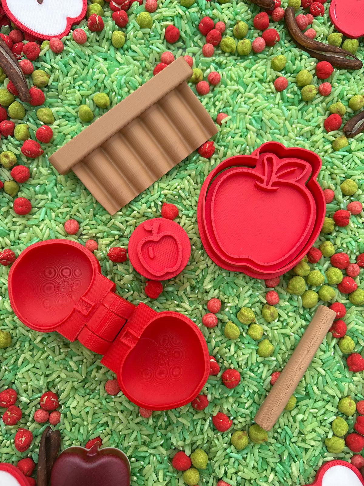 Apple play dough accessories