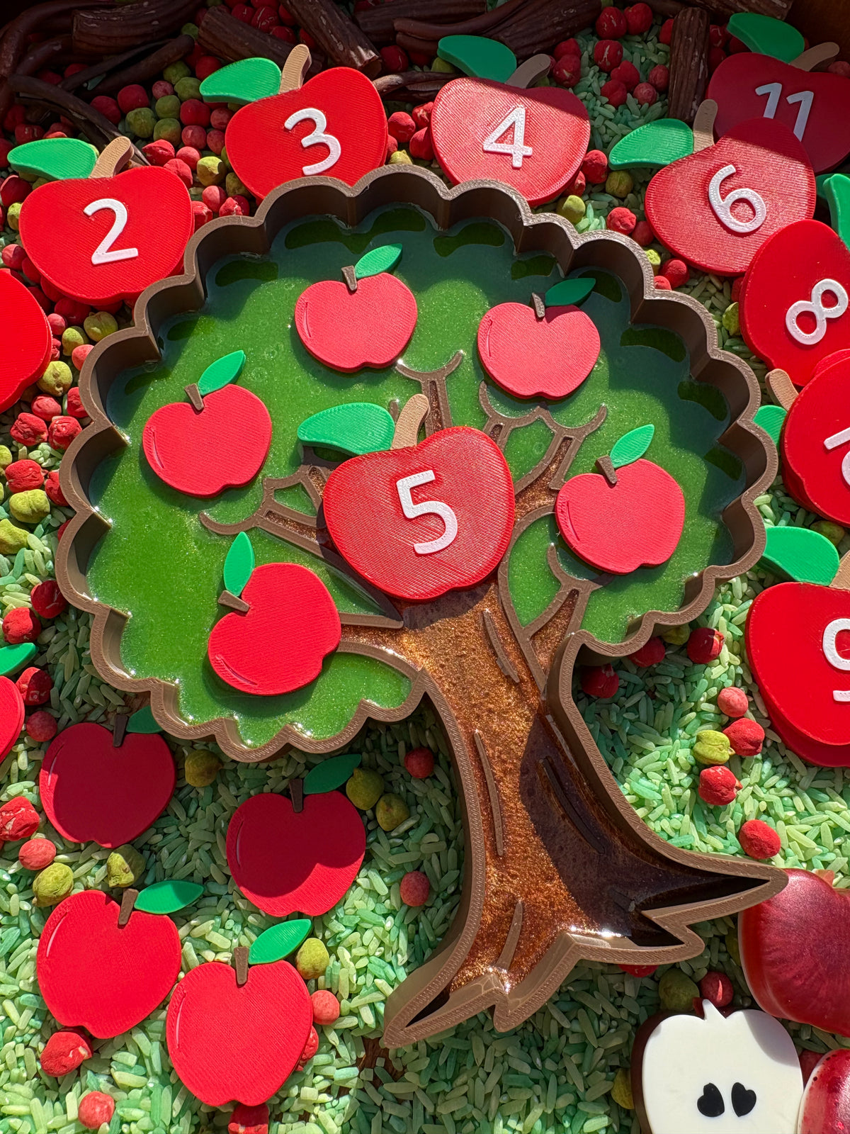 Apple tree tray and accessories