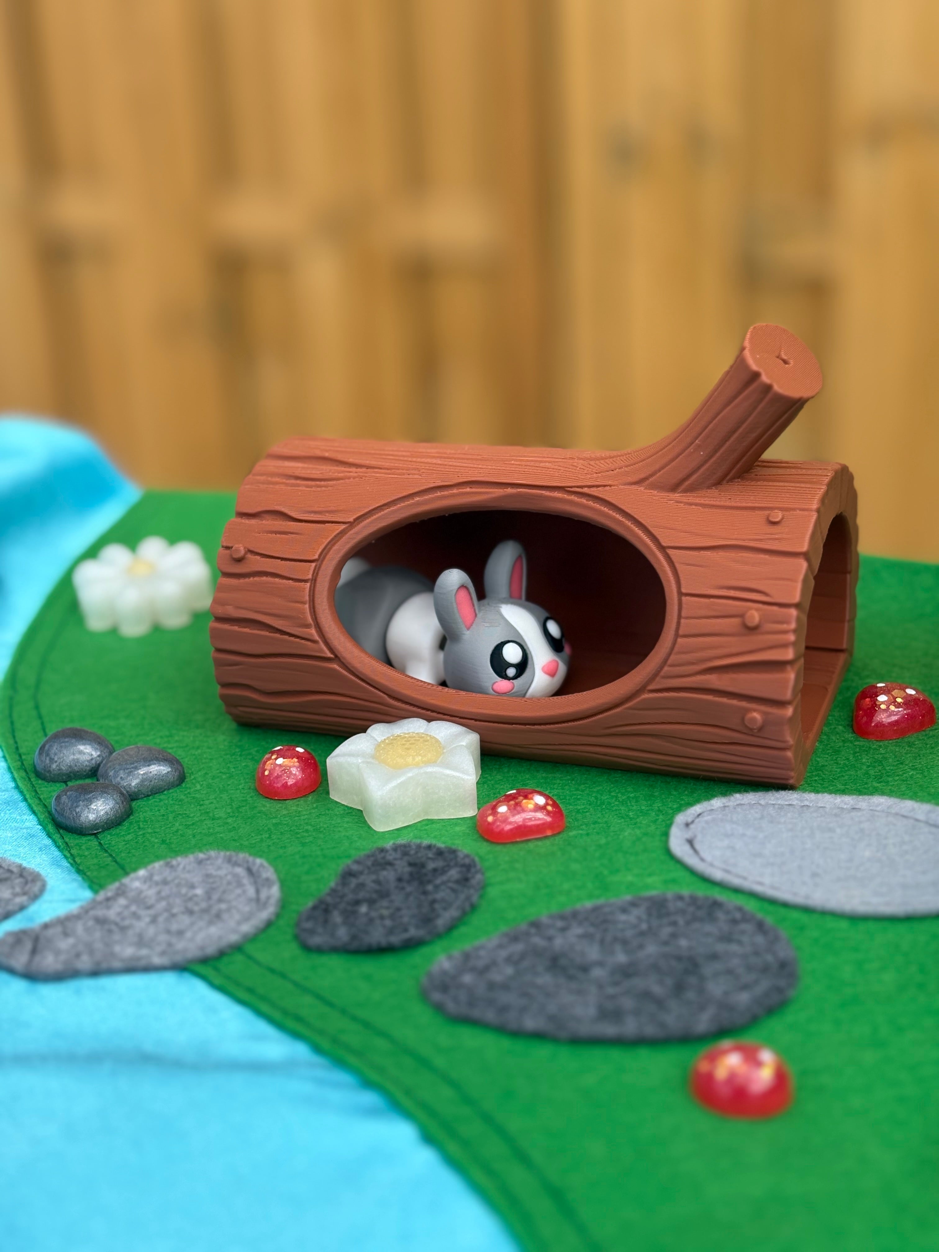 Hideaway log