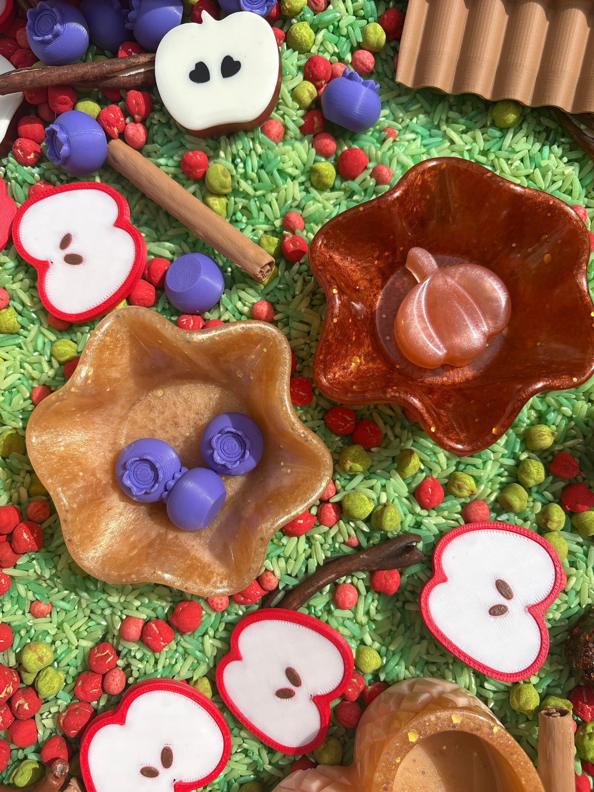 A variety of resin tart cases