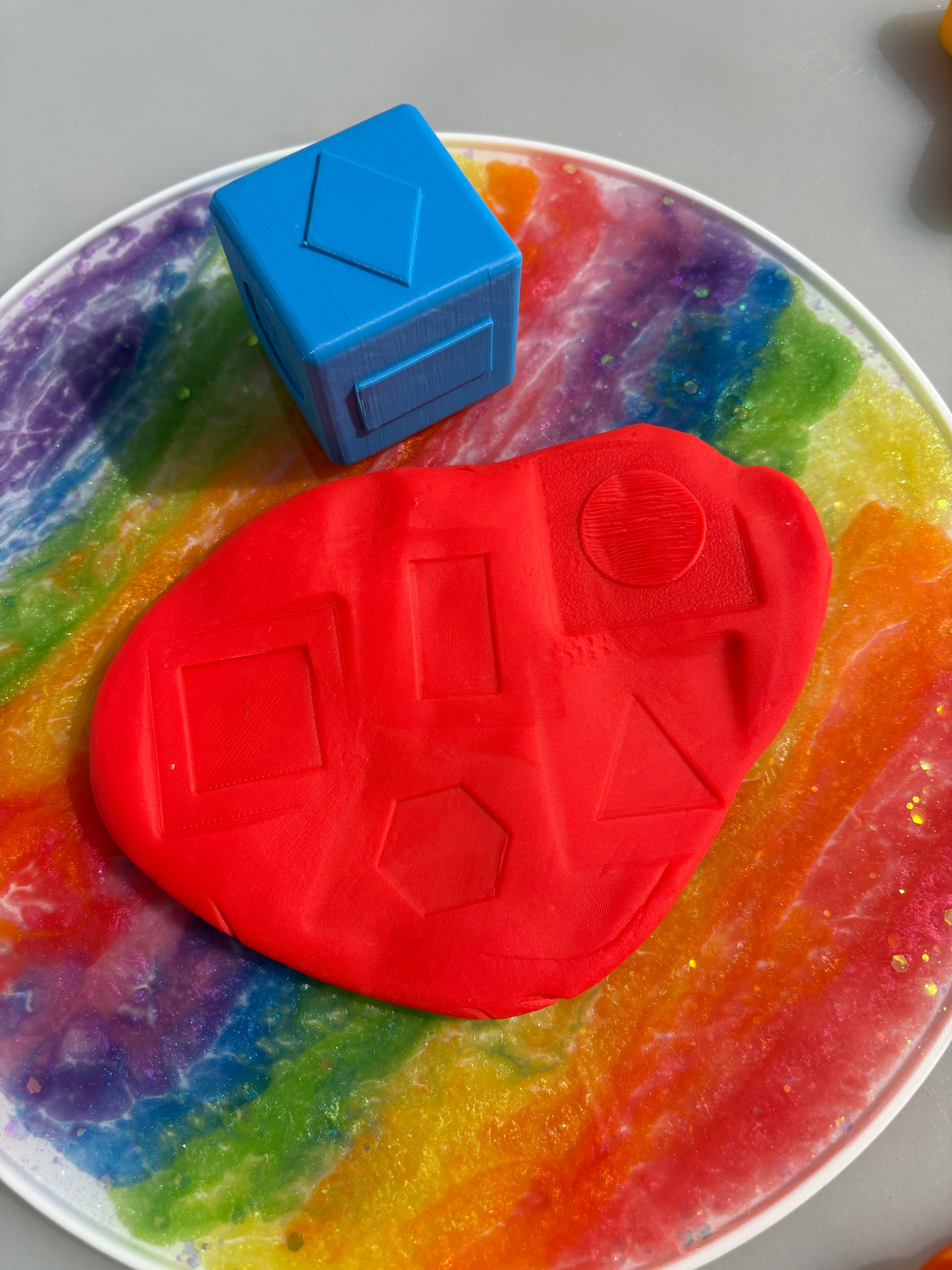 Shape stamp cube
