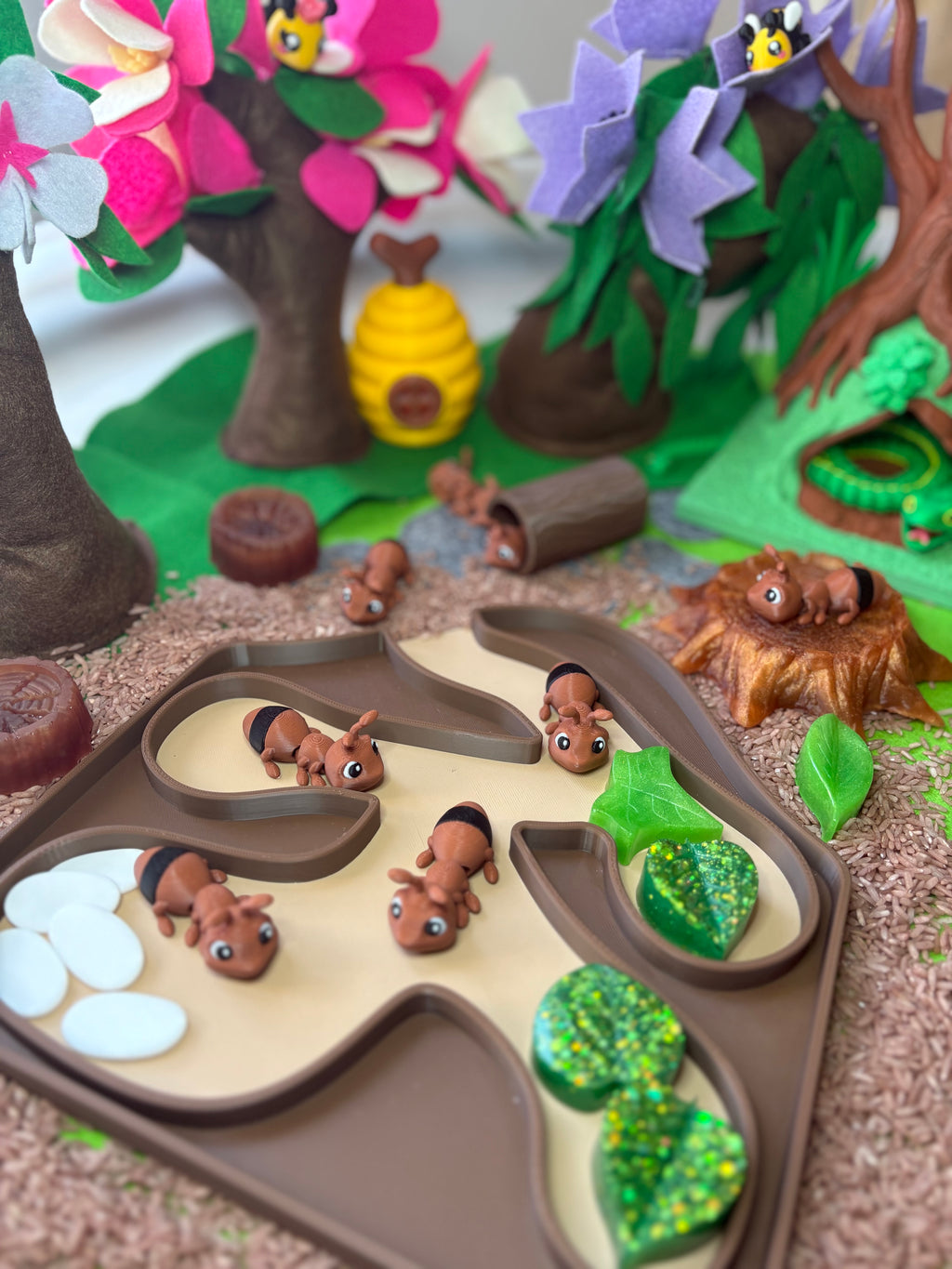 Ants and a log (set of 5)