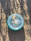 Little pot with a lid