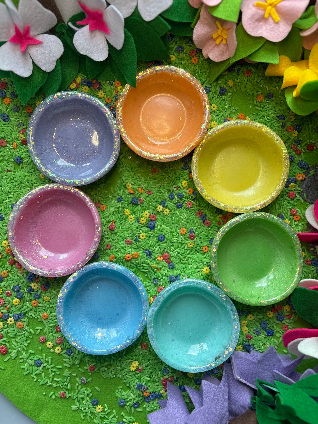 Pastel mini bowls