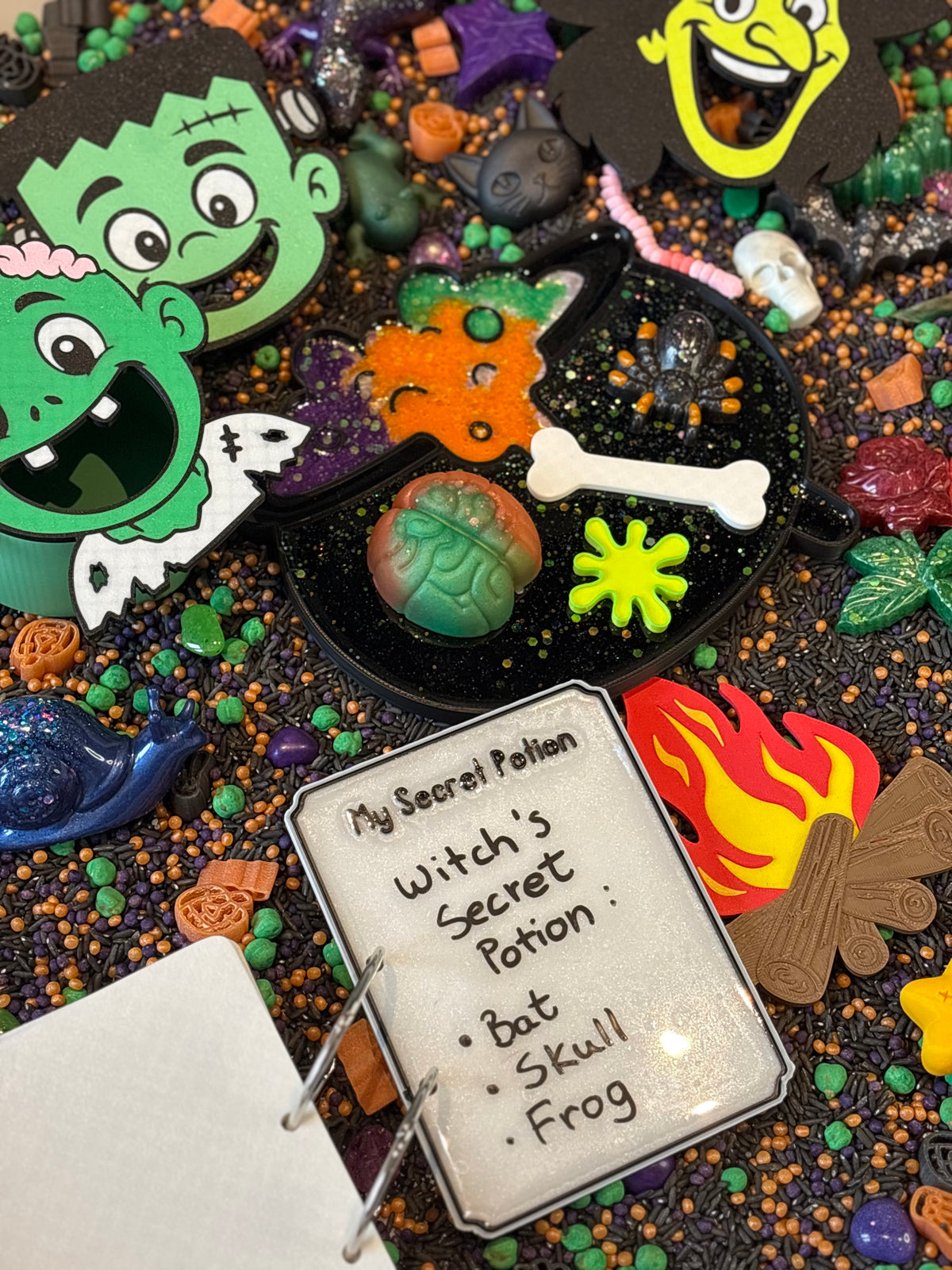 The spooky potion making kit