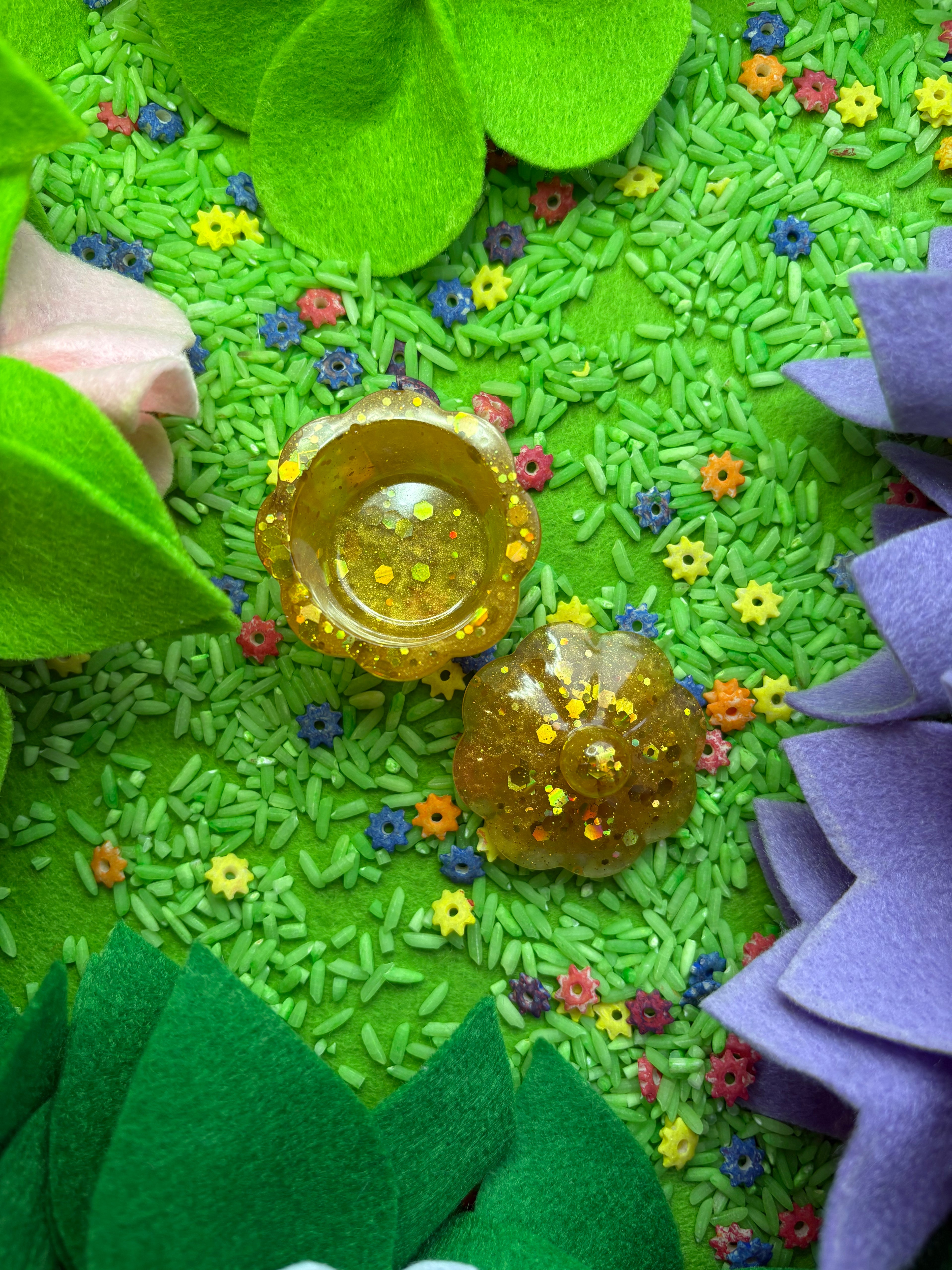 Little flower pot with a lid