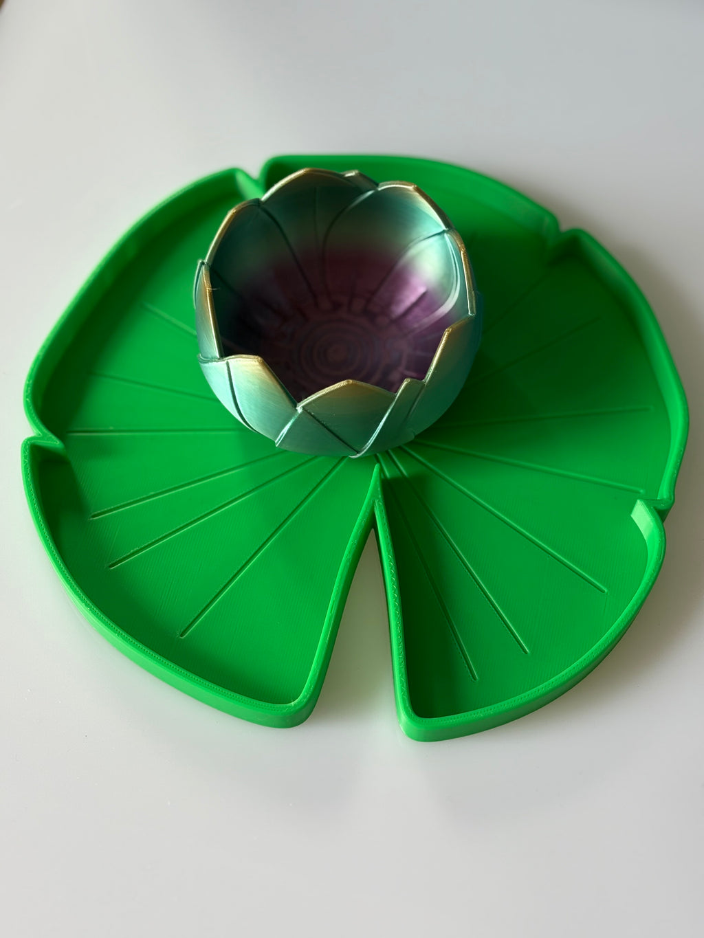 Lily bowl