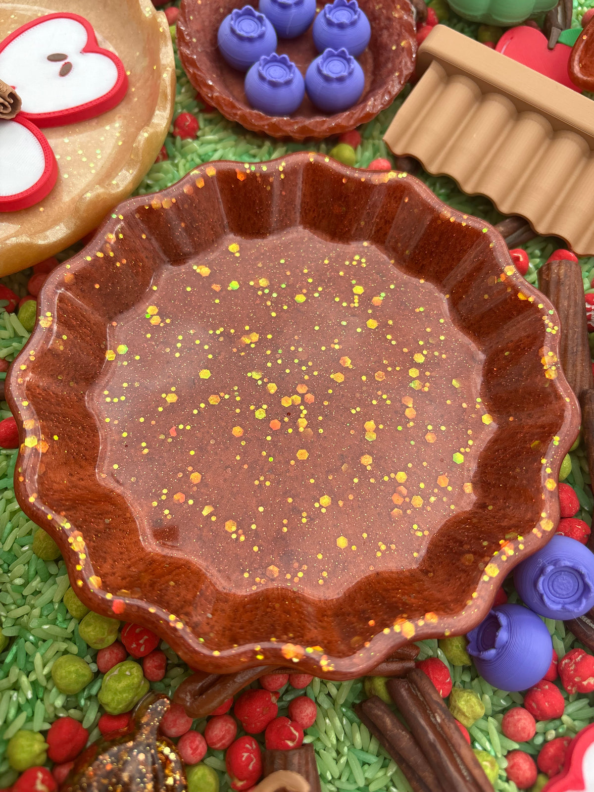 A variety of resin tart cases