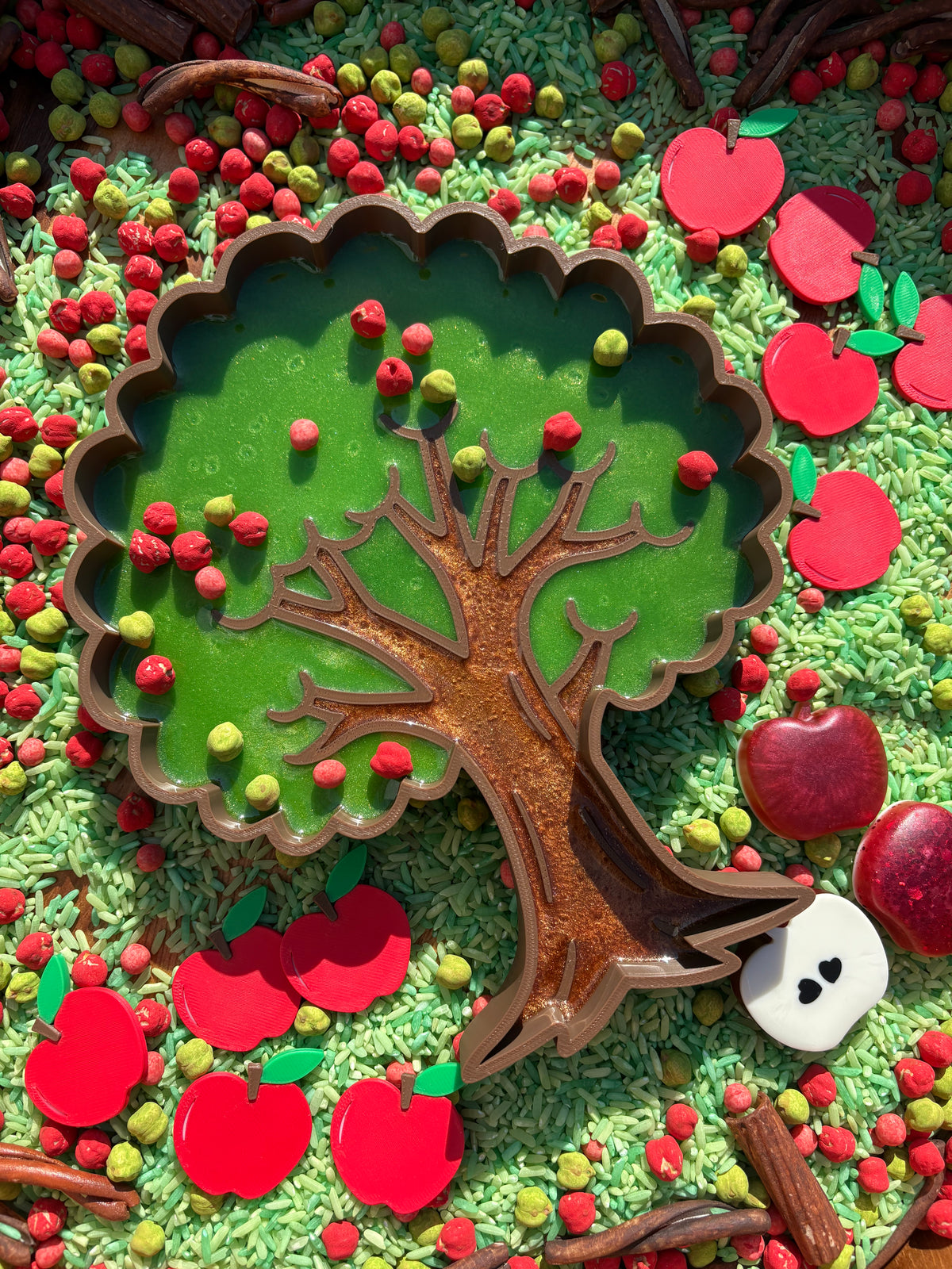 Apple tree tray and accessories