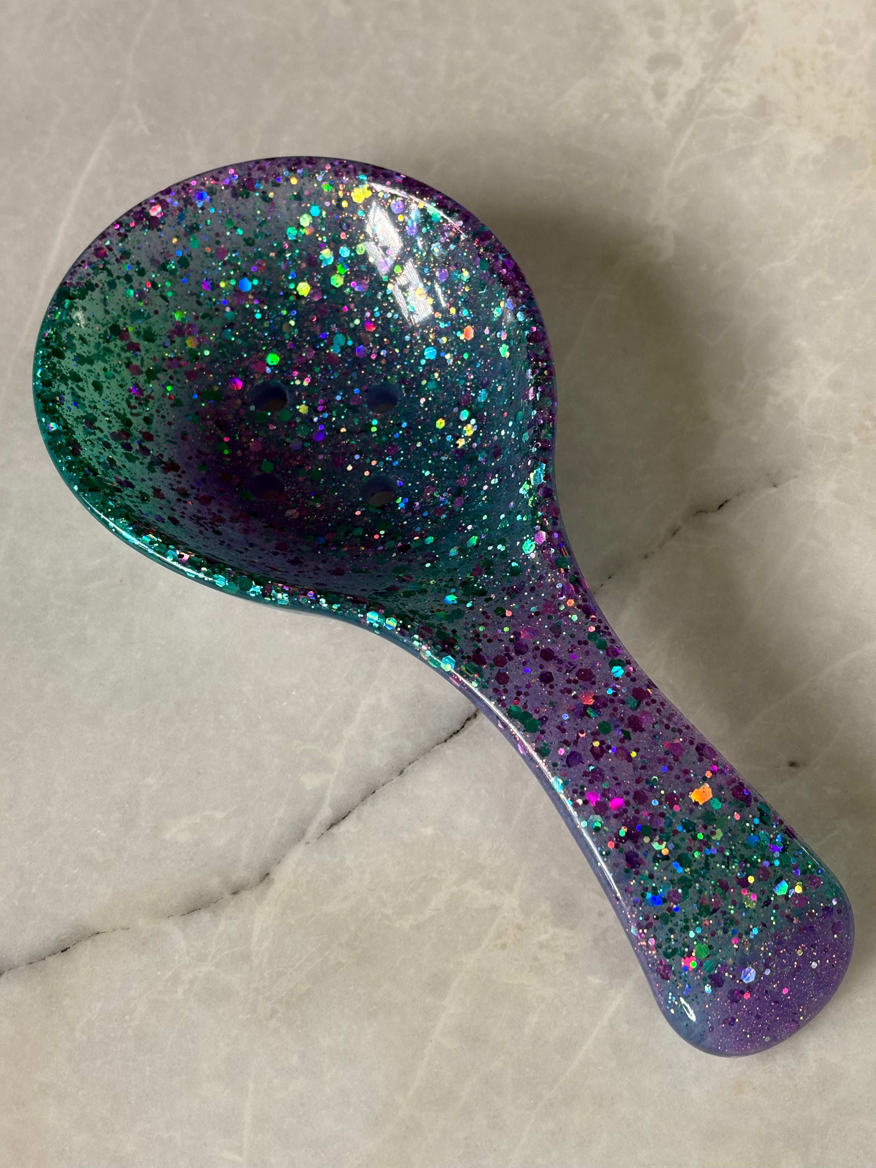 Large scoop / sieve