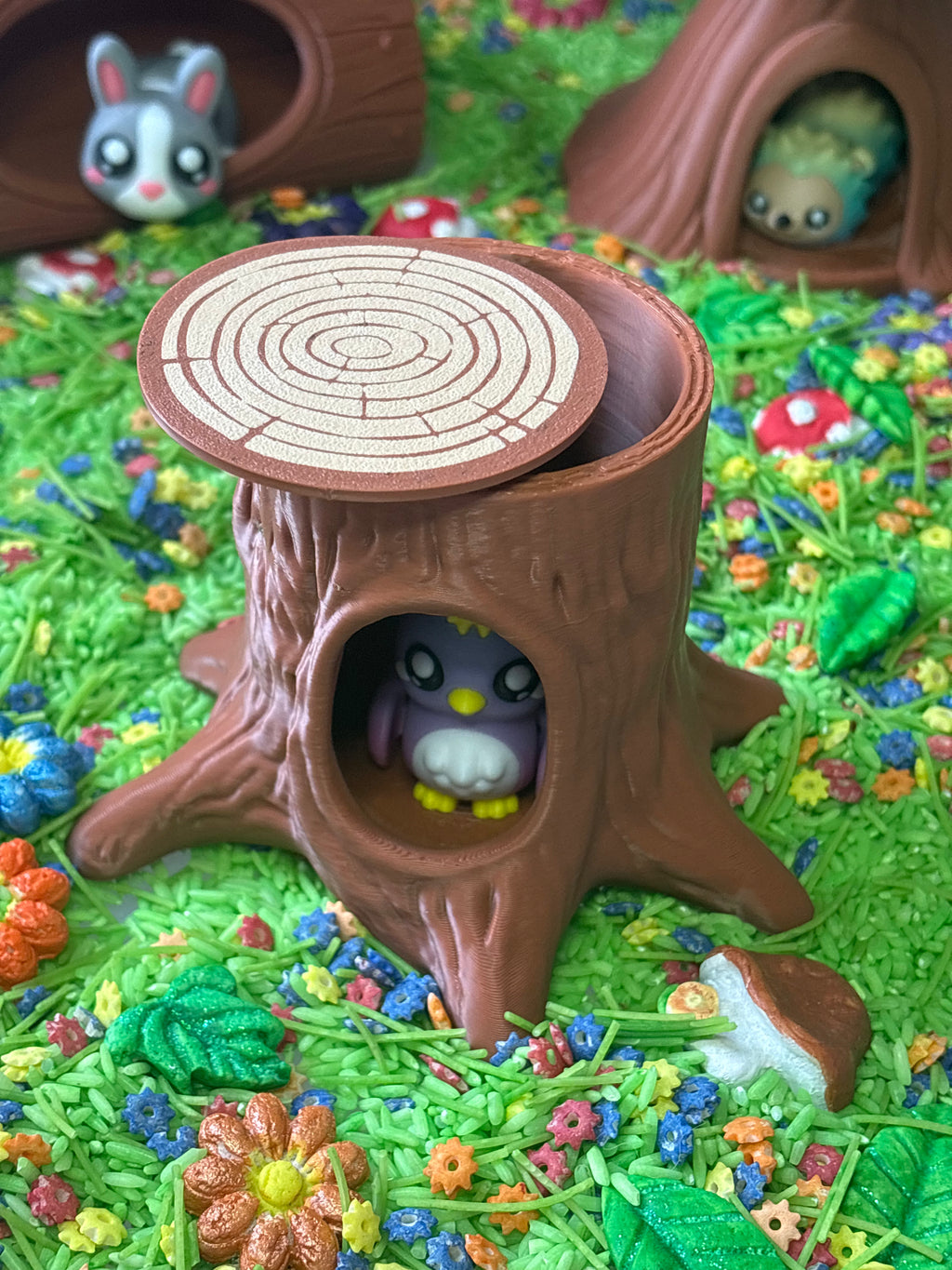 Tree stump with a cover