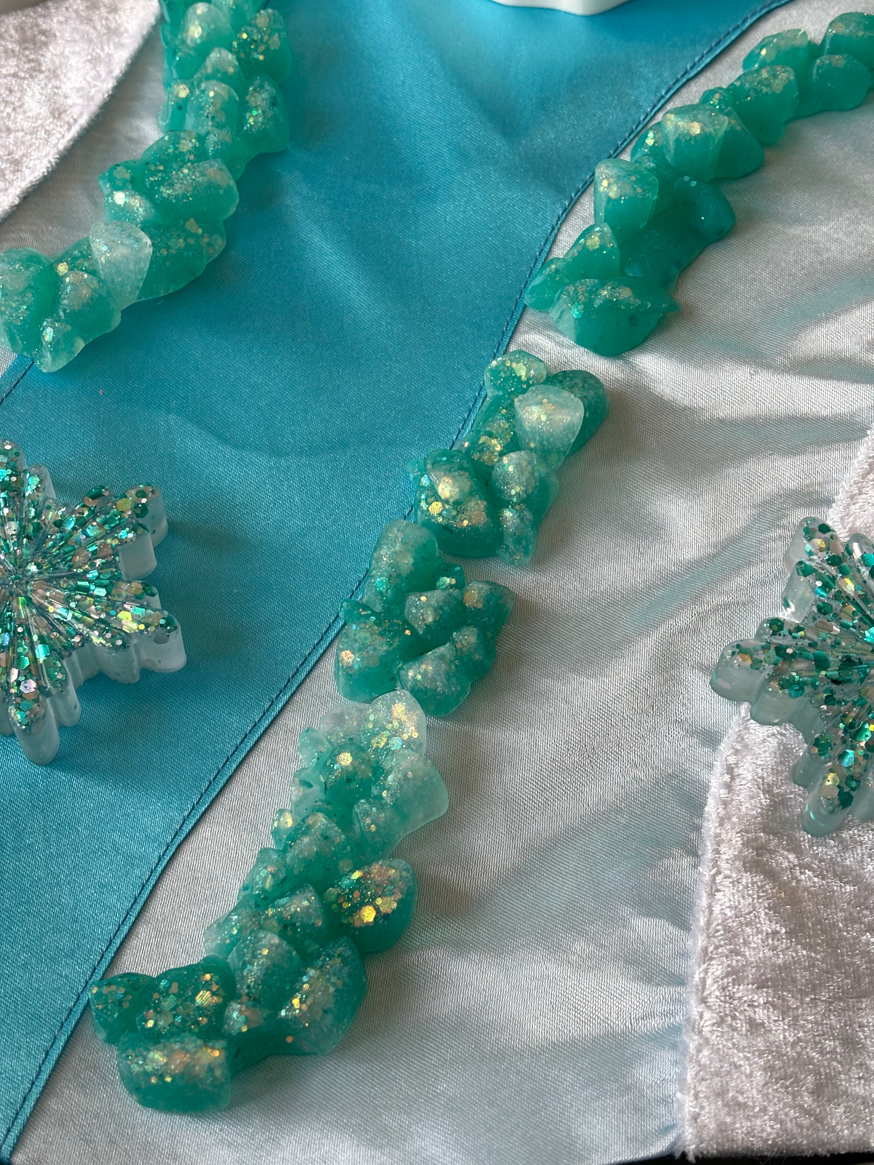 Frozen Crystal Cluster Set